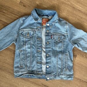 Levis women Jean jacket